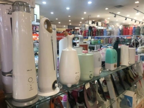 持续高温催热市场 商家打响家用电器销售争夺战